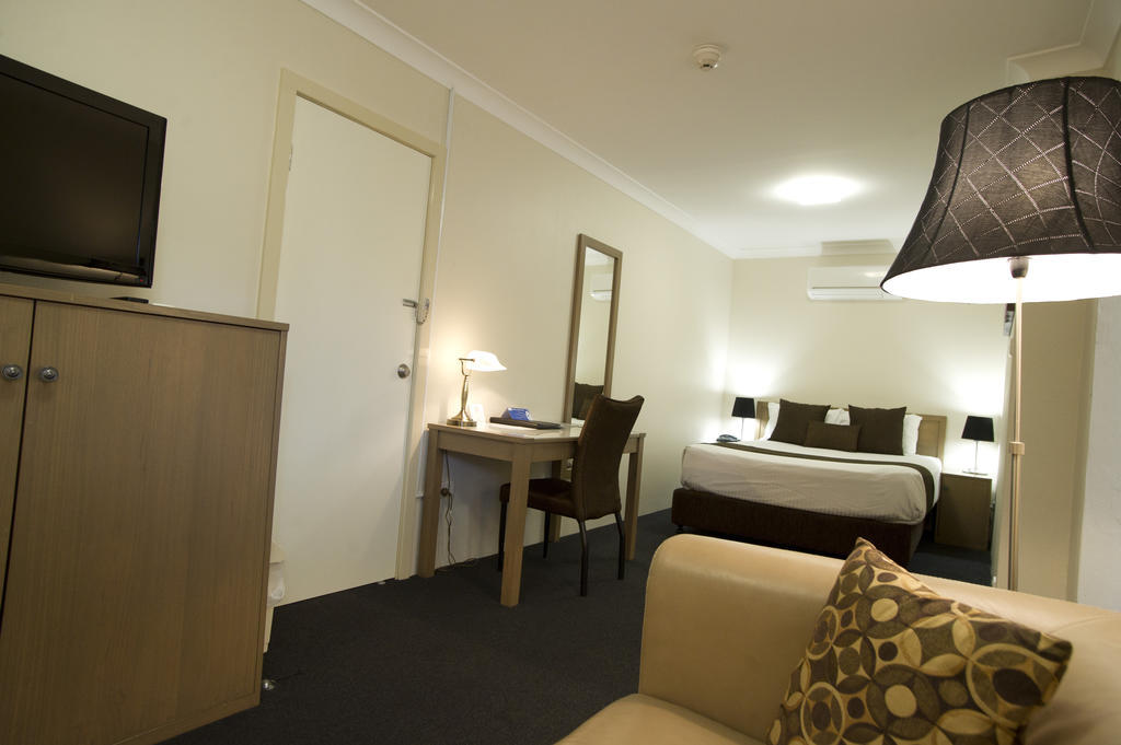 Noah'S Mid City Motor Inn Muswellbrook Oda fotoğraf