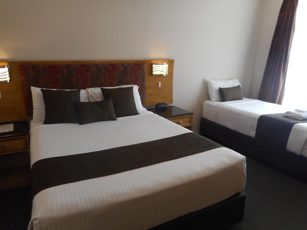 Noah'S Mid City Motor Inn Muswellbrook Oda fotoğraf